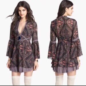 FREE PEOPLE PAISLEY BELL SLEEVED GREY MOONLIGHT BAY BOHO DRESS SZ 0 NWT